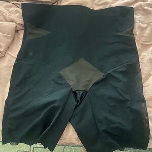 HoneyLove superpower Girl Short -L